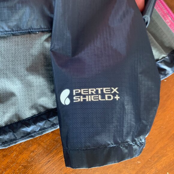 OR Helium II rain shell jacket, women's xs, EUC - Picture 7 of 10